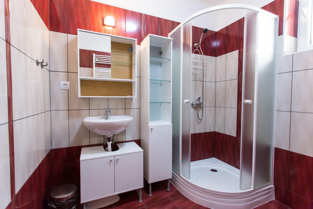 Ferienhaus Iva - Klinovec Aparthotel โลชนา โปด กลิโนฟเซม ภายนอก รูปภาพ
